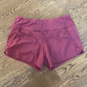 CRZ Yoga shorts 4” in burgundy